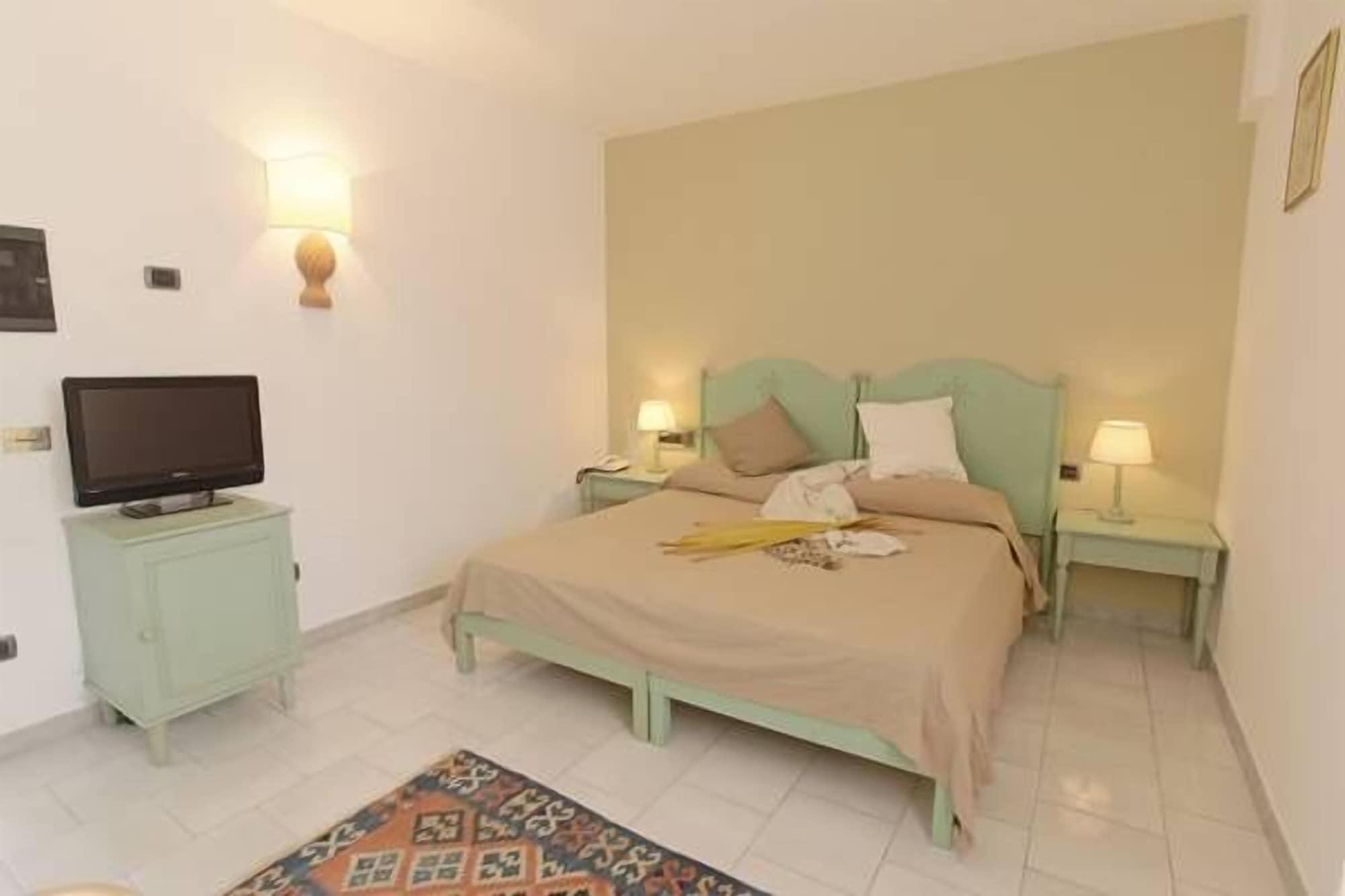 Hotel Puntamajata Realmonte Ngoại thất bức ảnh