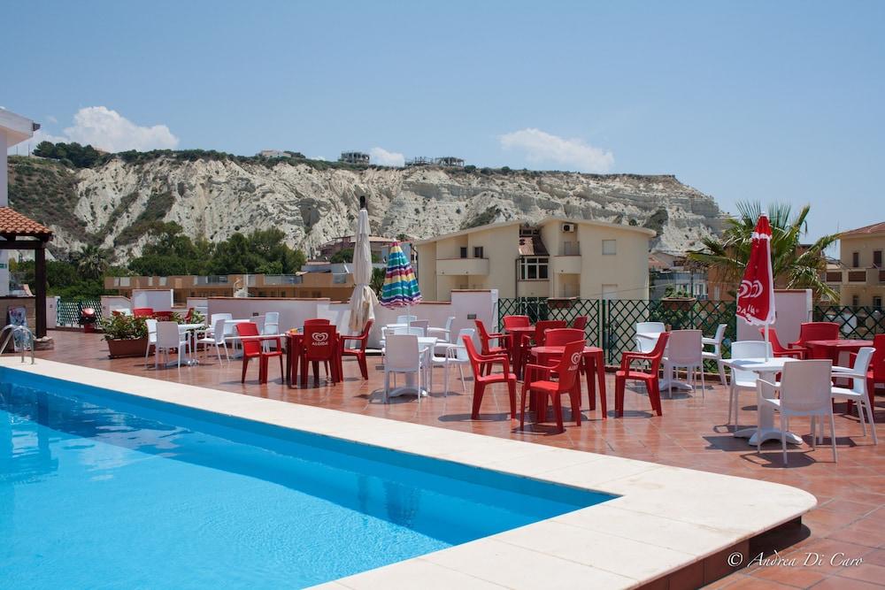Hotel Puntamajata Realmonte Ngoại thất bức ảnh